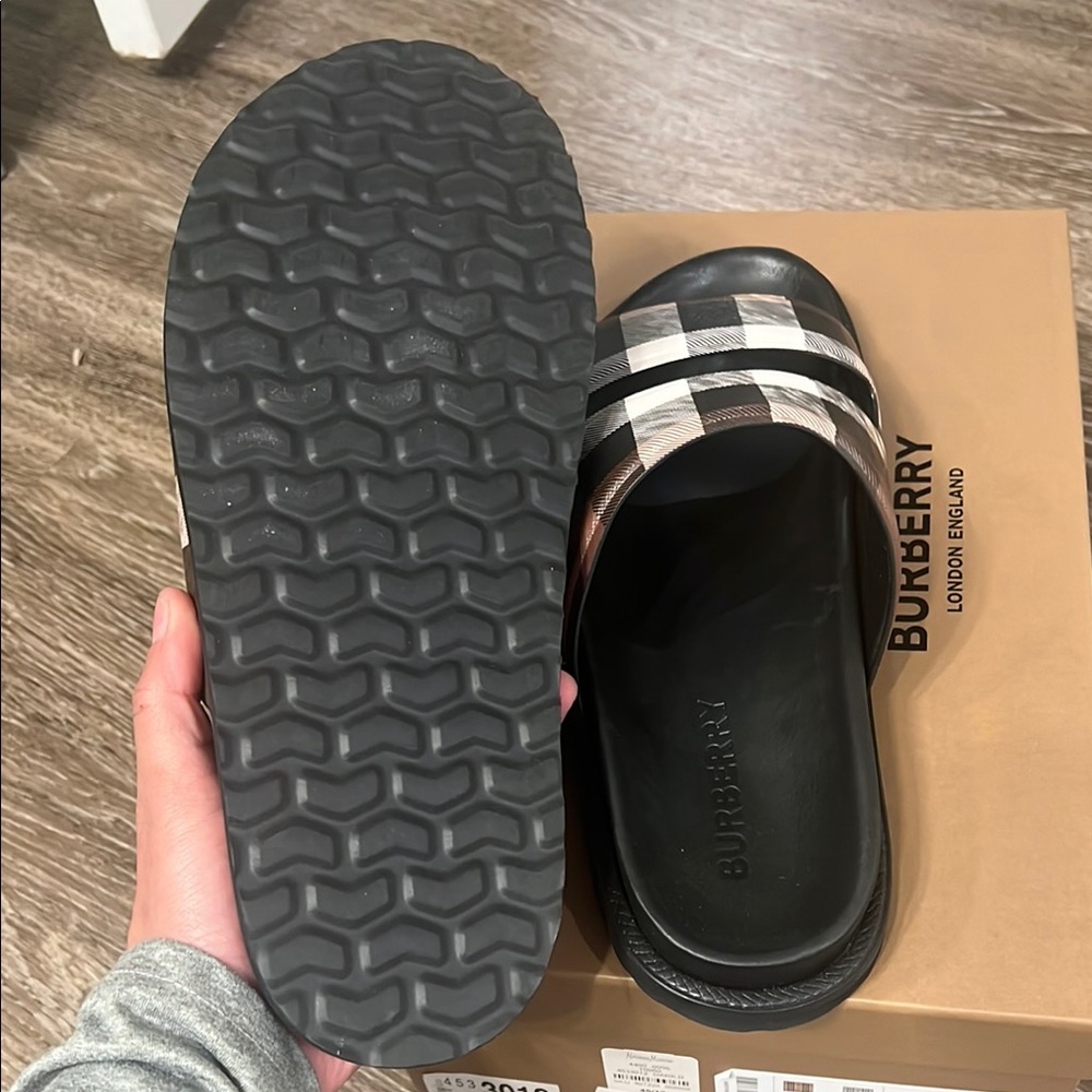 Burberry Black and Brown Sandals - Picture 5 of 6
